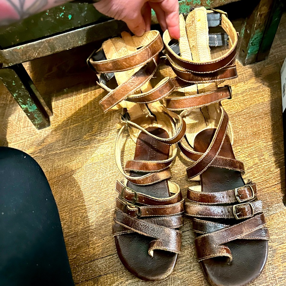 Bed Stu Seneca teak rustic gladiator sandals. Size 8